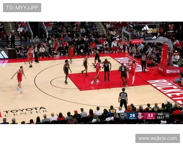 [NBA]里夫斯持球推进 借掩护追身三分命中.